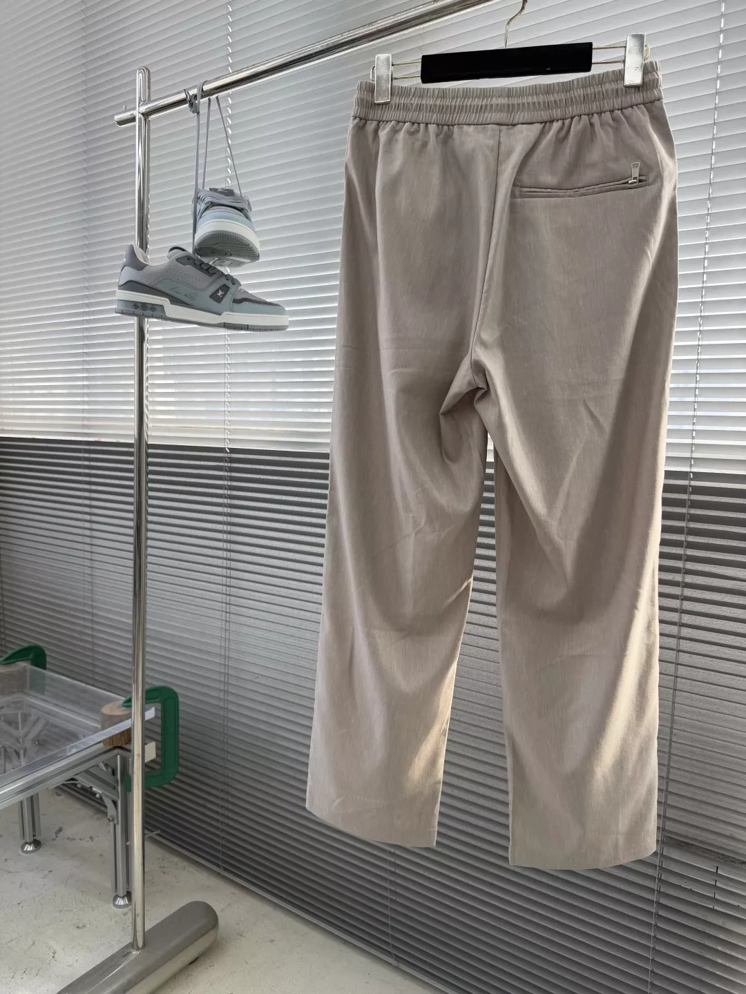 로로피아나 카키 린넨 혼방 밴딩 캐주얼 팬츠 상세 이미지 2