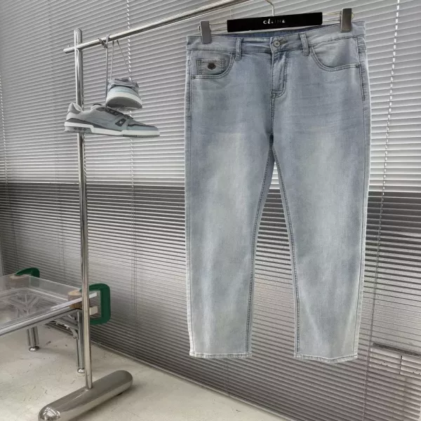 로로피아나 워싱 라이트그레이 스트레이트 데님 팬츠