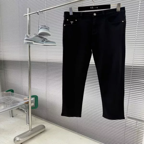 버버리 슬림 스트레이트 블랙 데님 팬츠