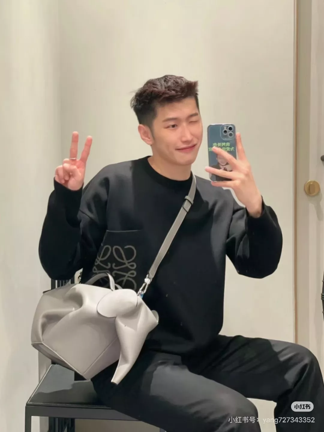 로에베 자카드 포켓 루즈핏 긴소매 니트 상세 이미지 24