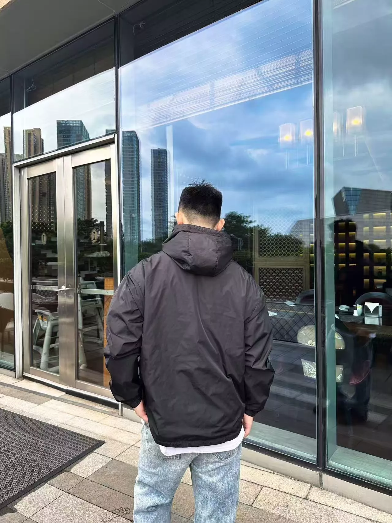 프라다 리사이클 나일론 양면 후드 재킷 상세 이미지 30