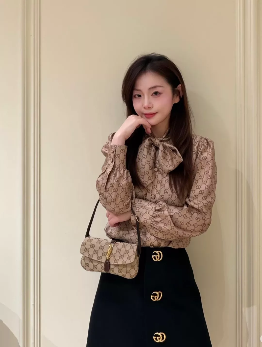구찌 재키 스몰 GG 패턴 조절 스트랩 숄더백 상세 이미지 37