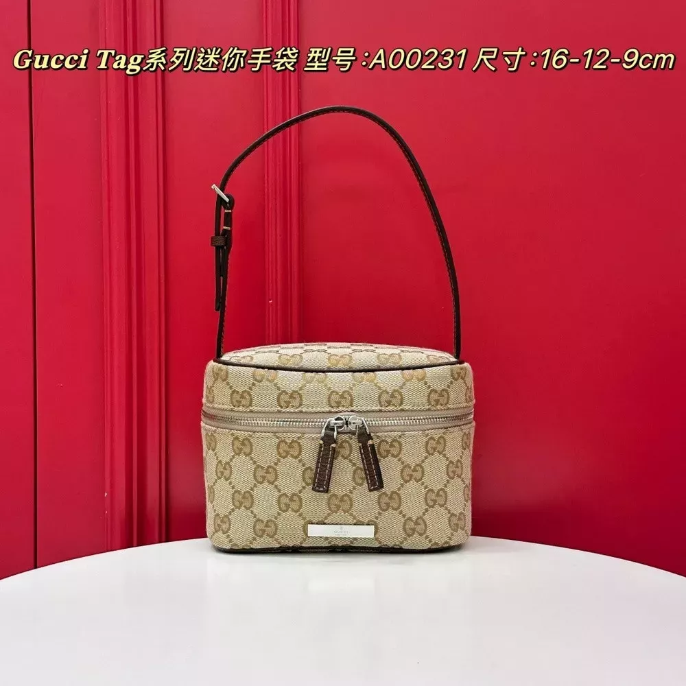 구찌 태그 시리즈 GG 패턴 미니 탑핸들 백