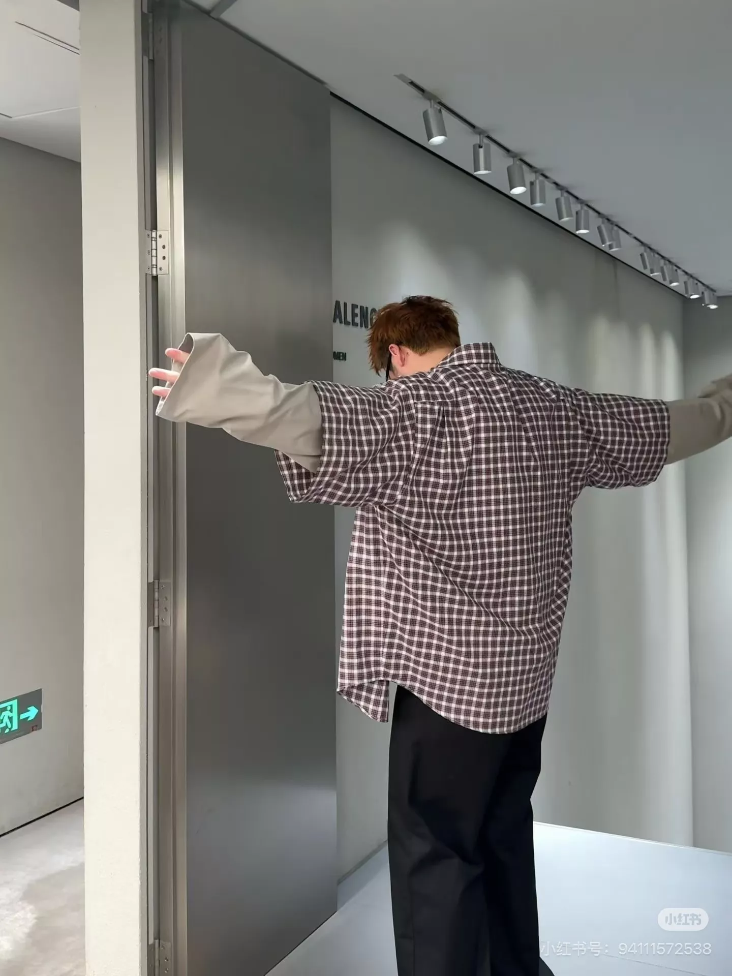 발렌시아가 레드 체크 레이어드 긴소매 셔츠 상세 이미지 45