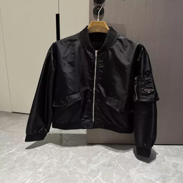 프라다 리나일론 삼각 로고 봄버 재킷