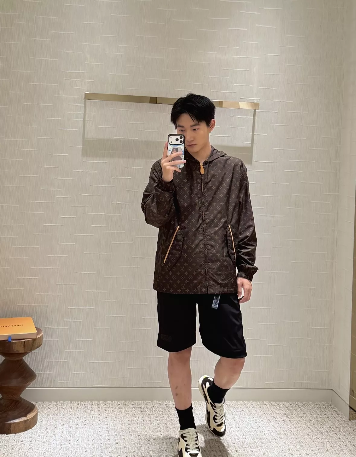 루이비통 모노그램 후드 집업 재킷 상세 이미지 52