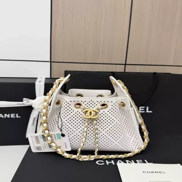 샤넬 펀칭 카프스킨 미니 호보백