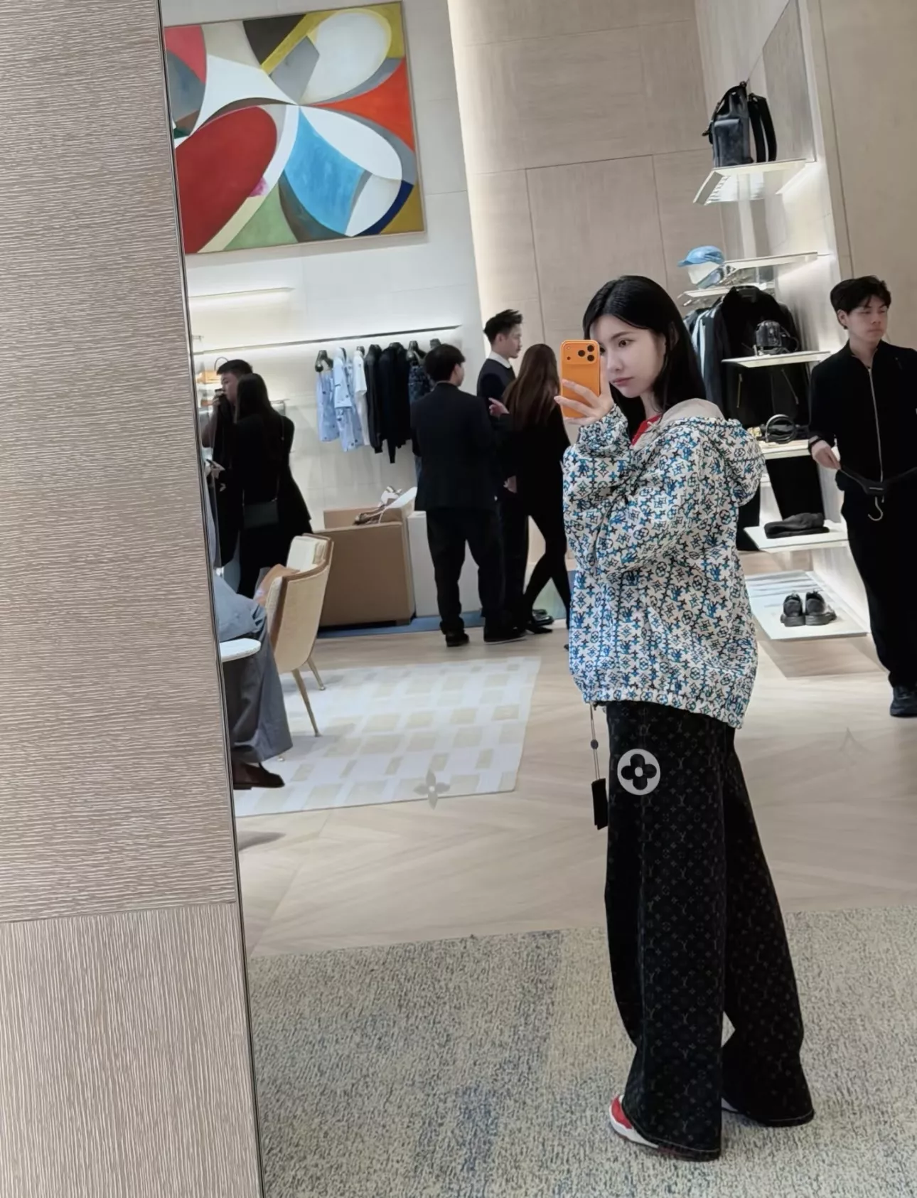 루이비통 양면 착용 모노그램 나일론 후드 재킷 상세 이미지 16