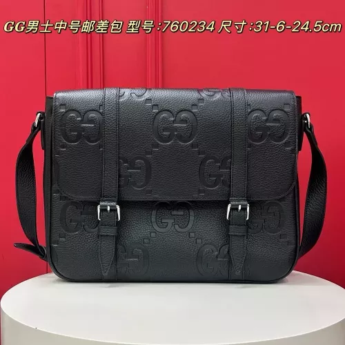 구찌 엠보 로고 플랩 중형 메신저백