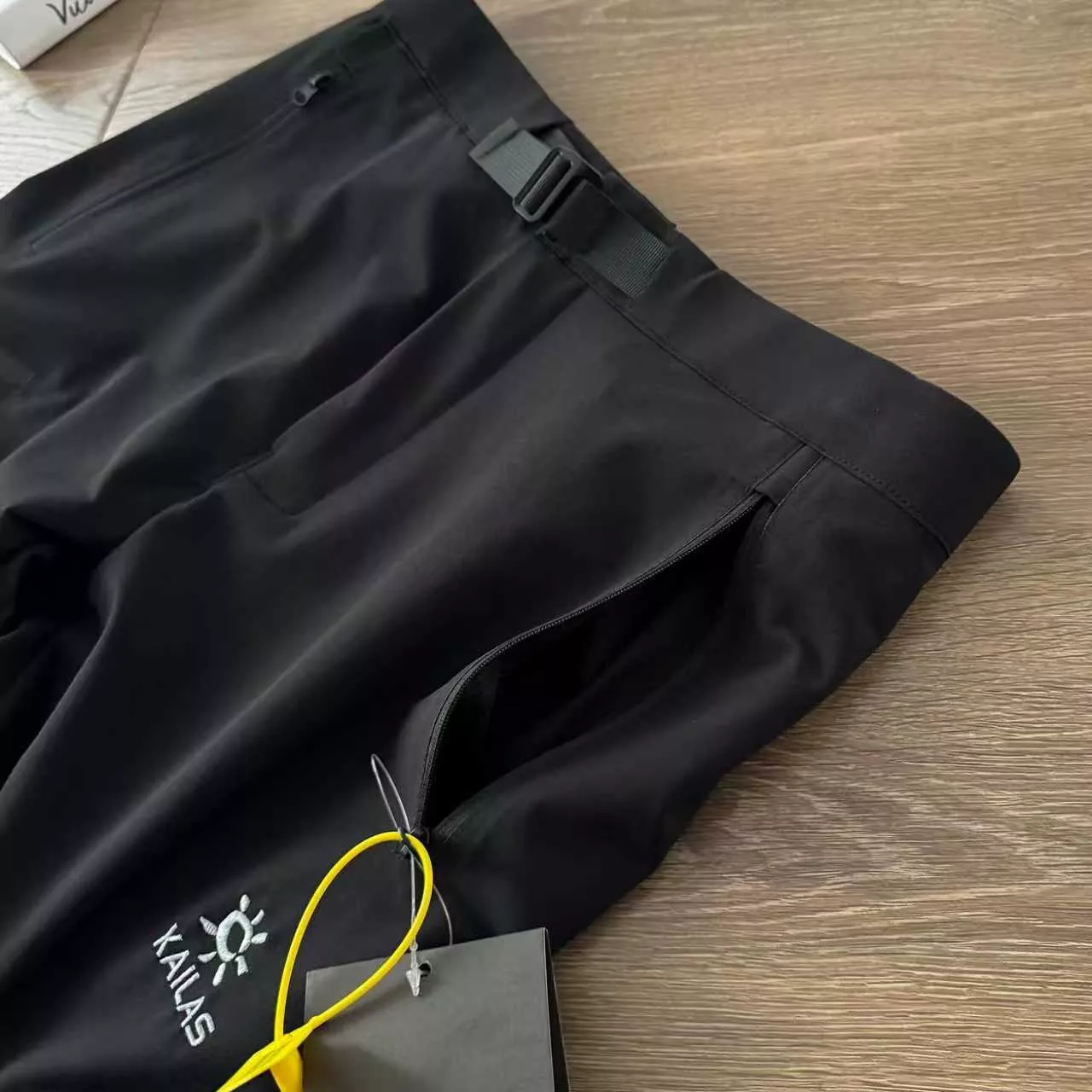 카일라스 자수 로고 기능성 소프트쉘 아웃도어 팬츠 상세 이미지 6