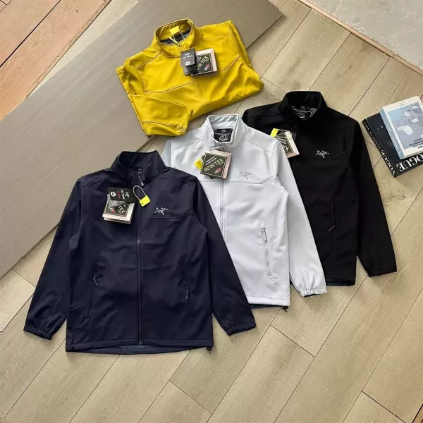 아크테릭스 자수 로고 스탠드넥 소프트쉘 재킷