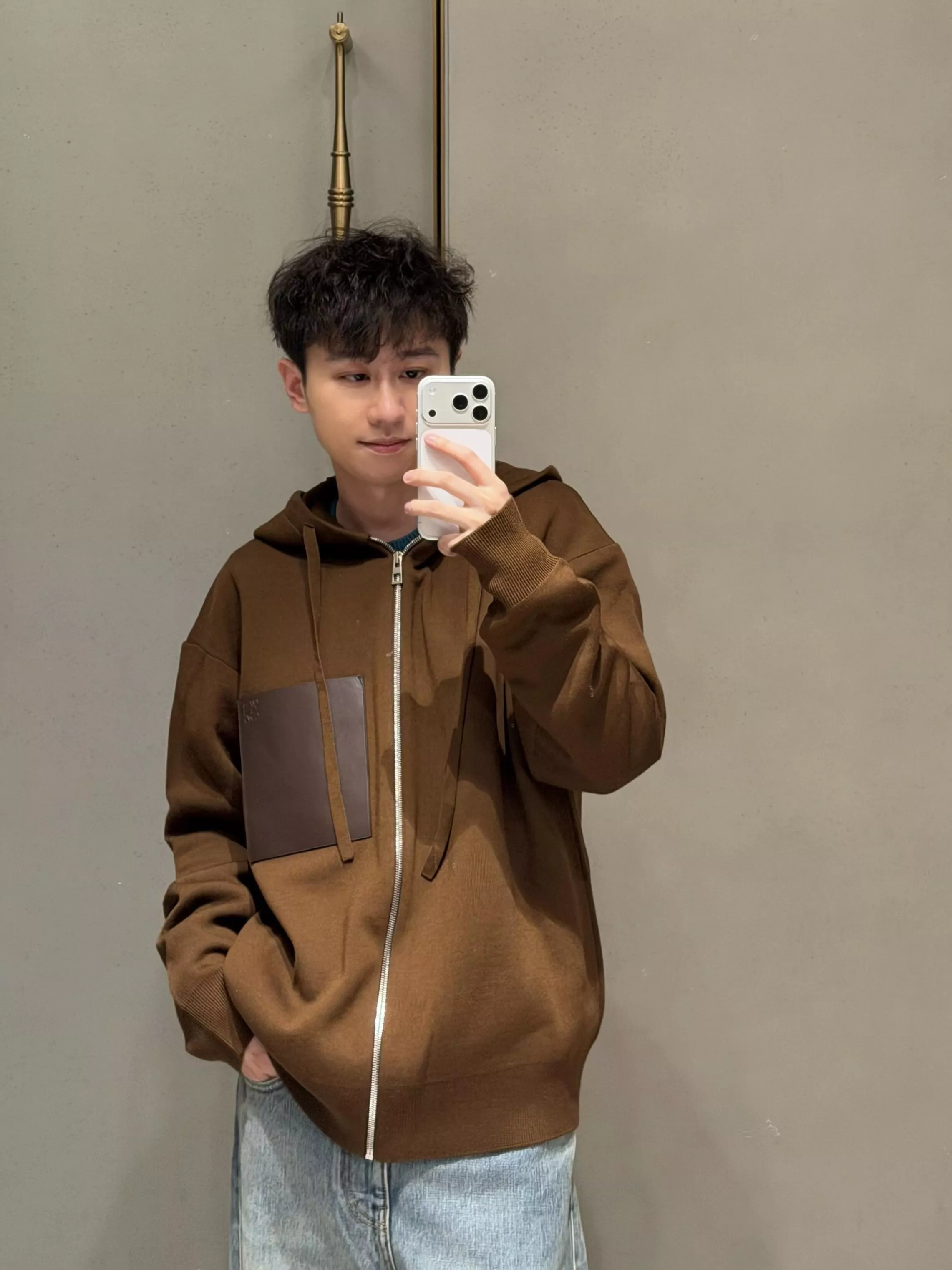로에베 가죽 패치 포켓 메리노울 니트 후드 재킷 상세 이미지 24