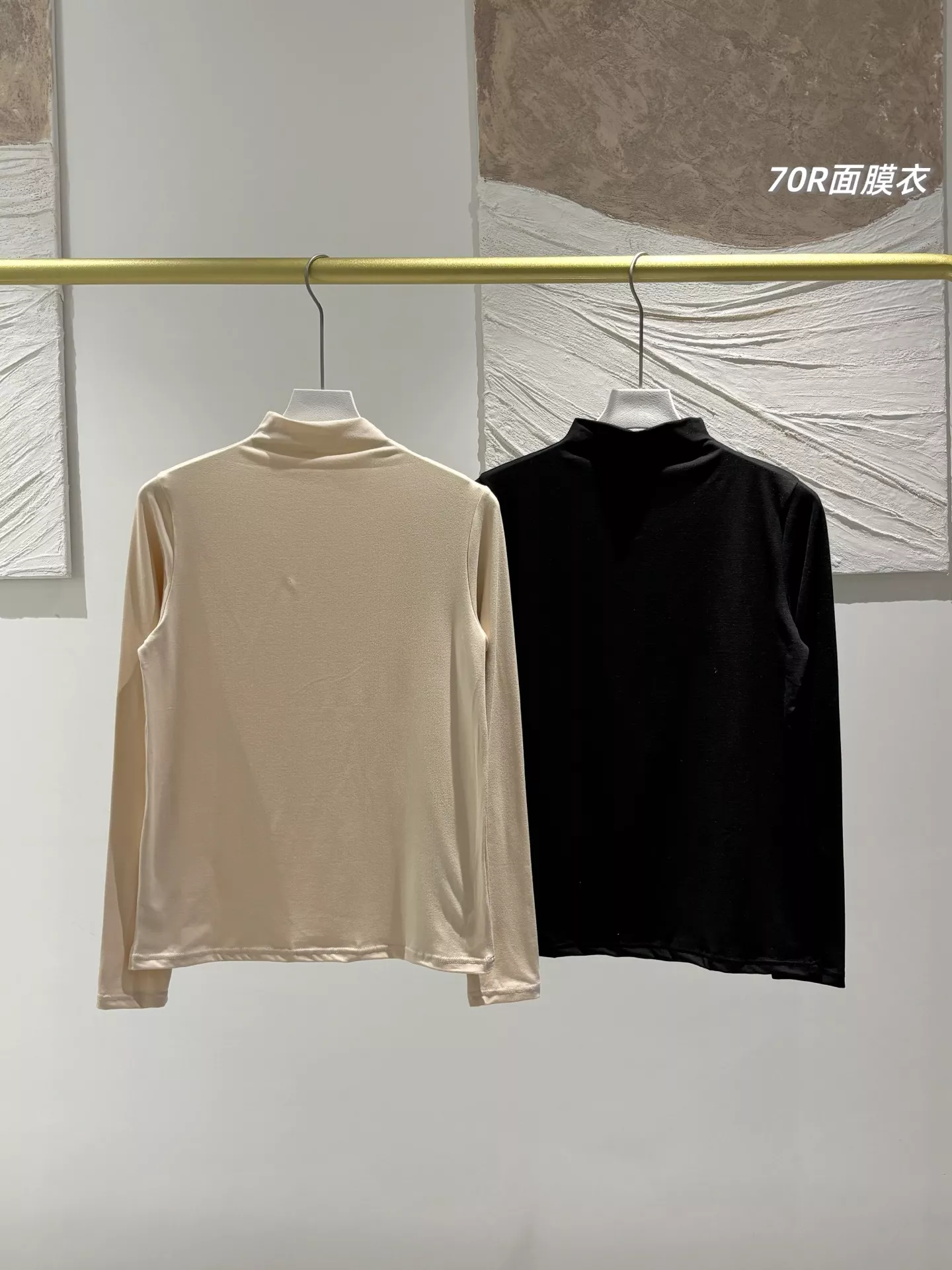 루이비통 반하이넥 슬림핏 긴소매 티셔츠 상세 이미지 2