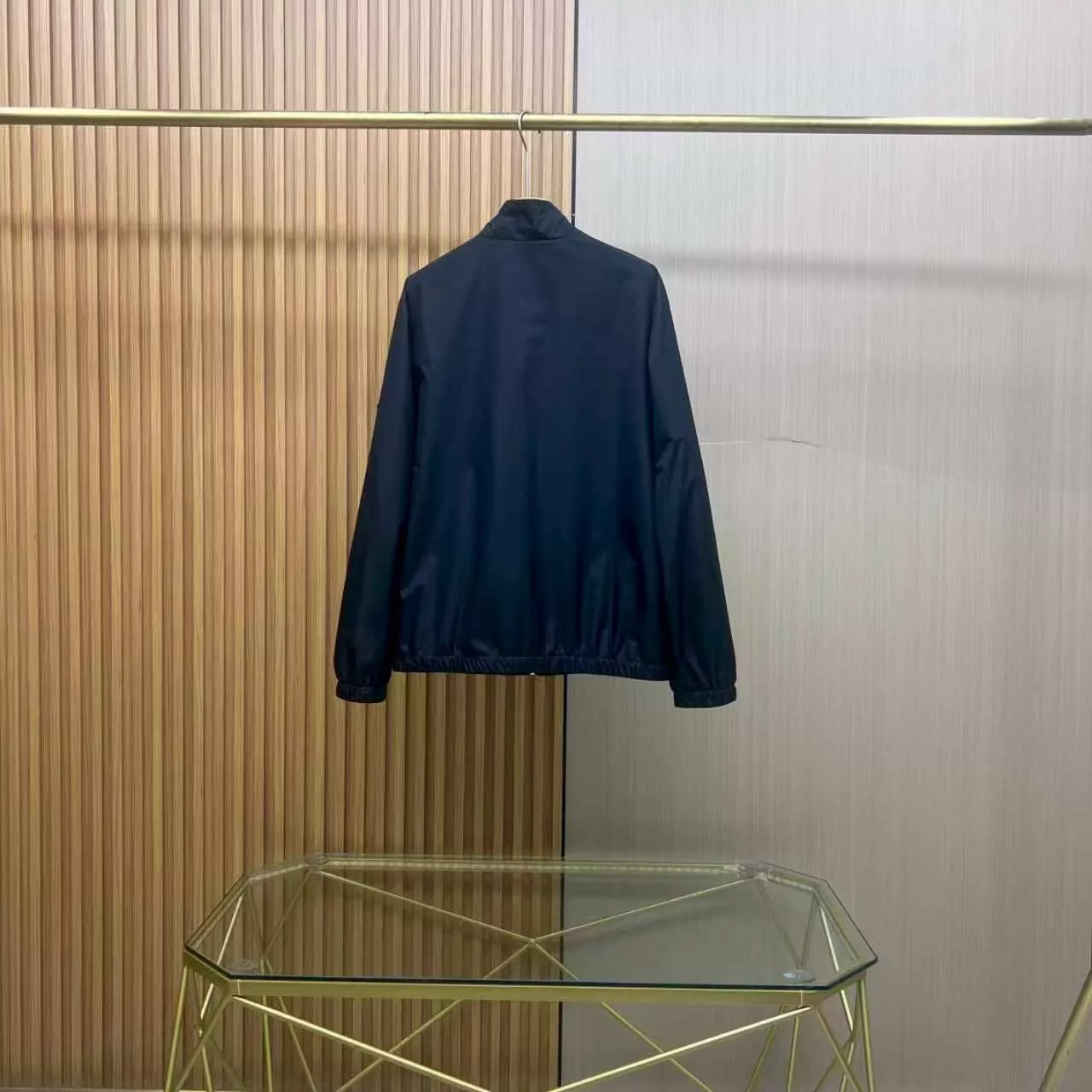 몽클레어 스탠드칼라 경량 방풍 집업 재킷 상세 이미지 5