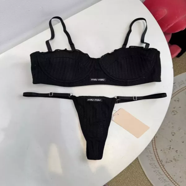 미우미우 와플 레이스 브라팬티 세트