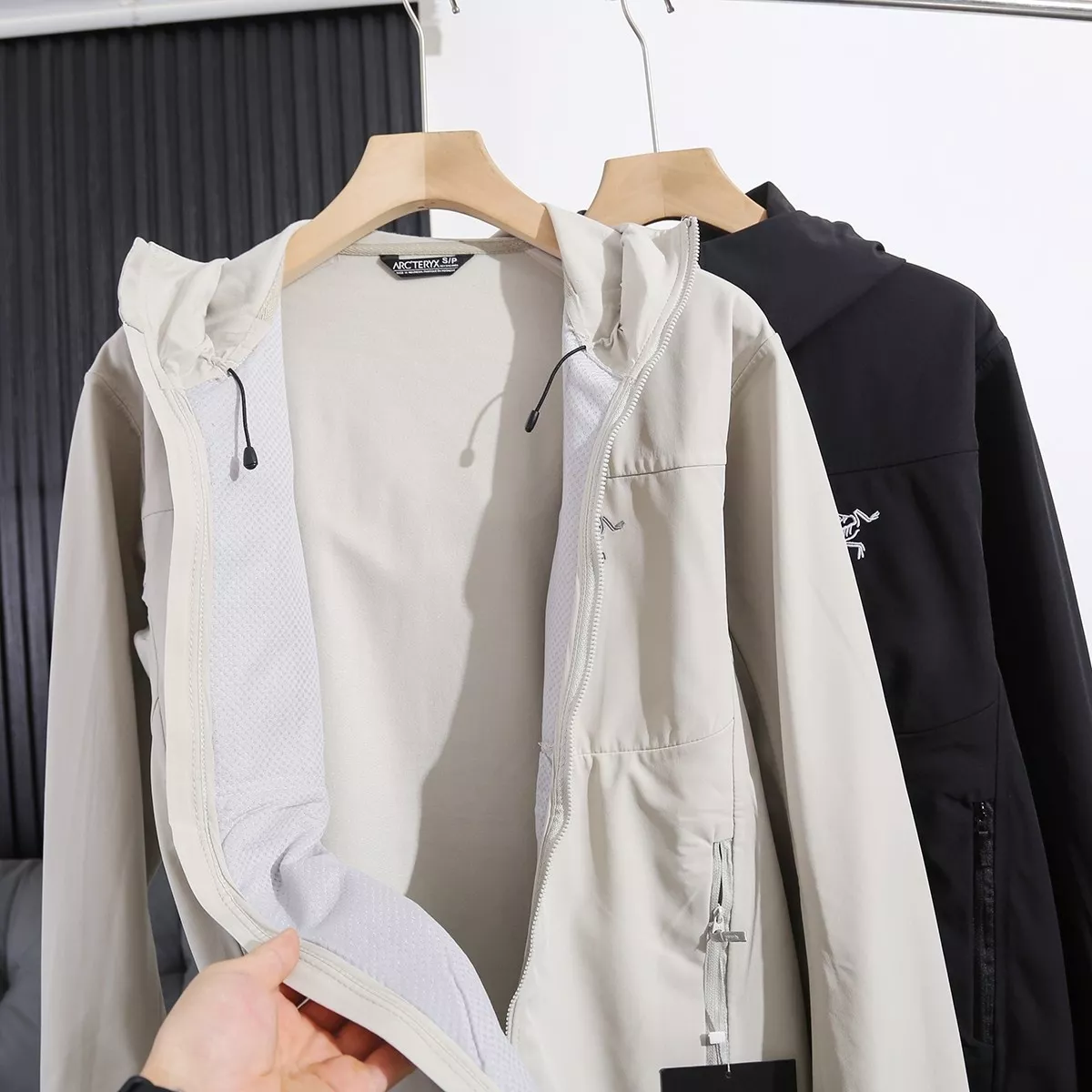 아크테릭스 자수 기모 소프트쉘 후드 재킷 상세 이미지 5