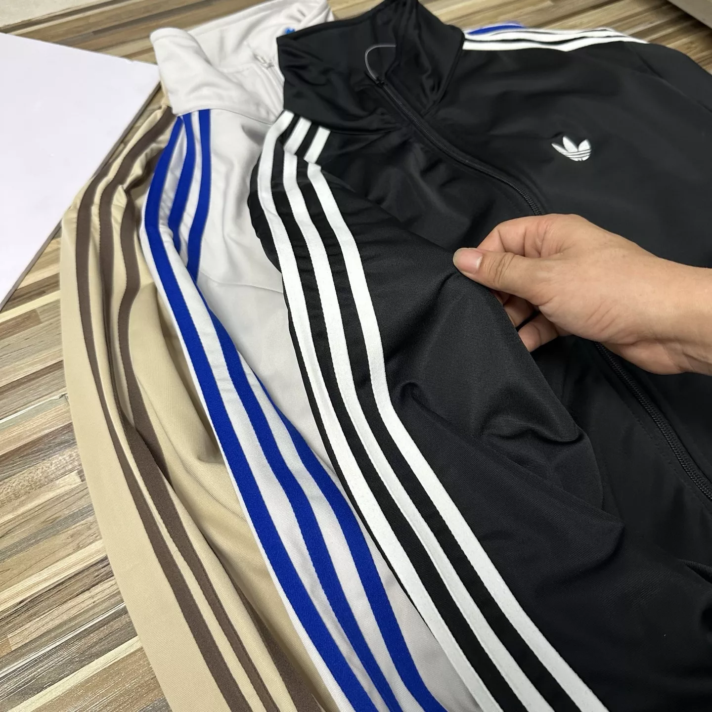 아디다스 삼선 스탠드넥 루즈핏 집업 재킷 상세 이미지 6