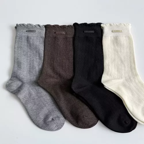 미우미우 플라워 레이스 라벨 메리노울 초미세 골지 중목 양말