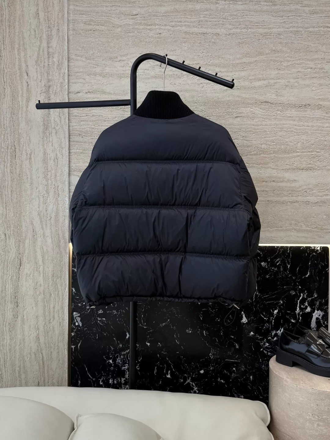 셀린느 울 립조직 스탠드넥 쇼트 패딩 상세 이미지 2