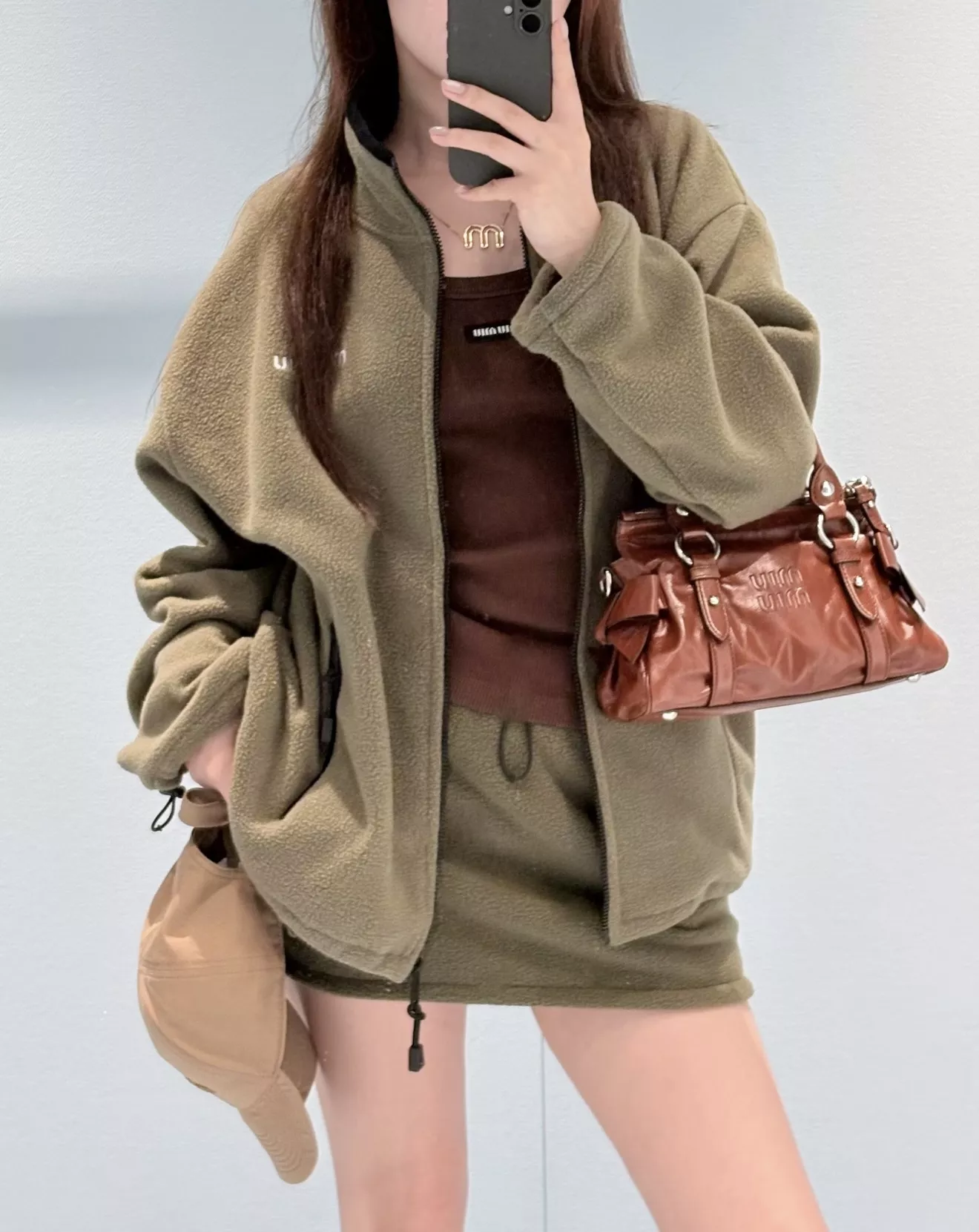 미우미우 자수 로고 플리스 미니 스커트 상세 이미지 11