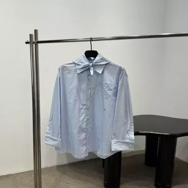 프라다 로고 자수 탈부착 칼라 긴소매 셔츠