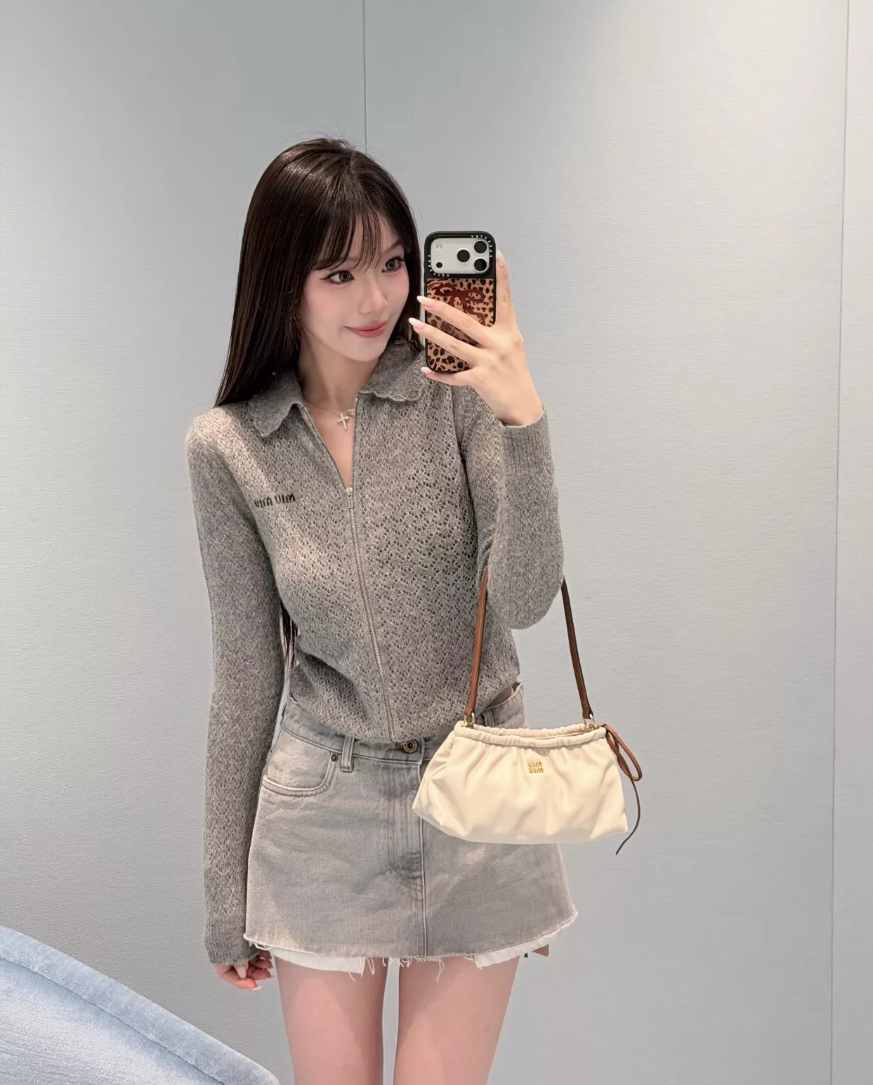 미우미우 플라워 칼라 펀칭 니트 지퍼 가디건 상세 이미지 12
