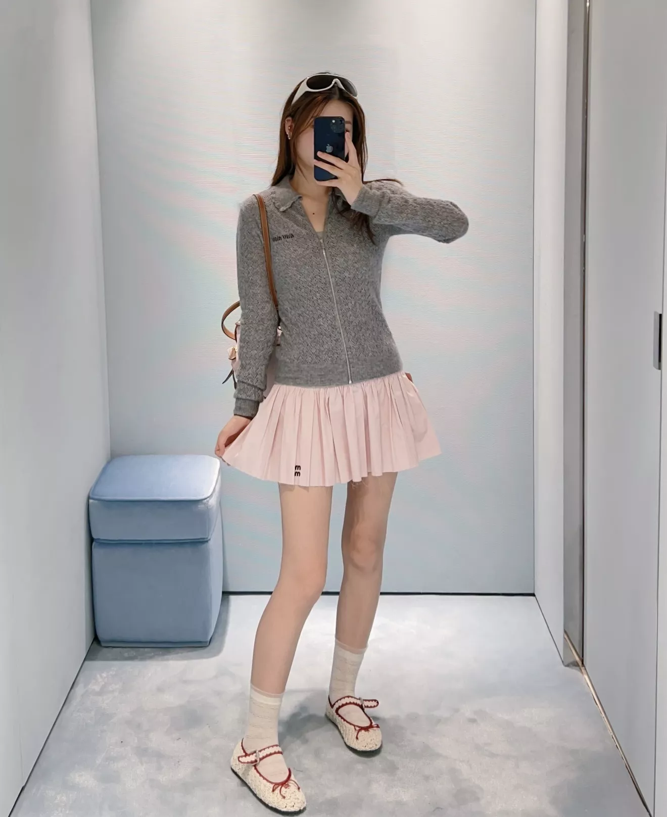 미우미우 플라워 칼라 펀칭 니트 지퍼 가디건 상세 이미지 18