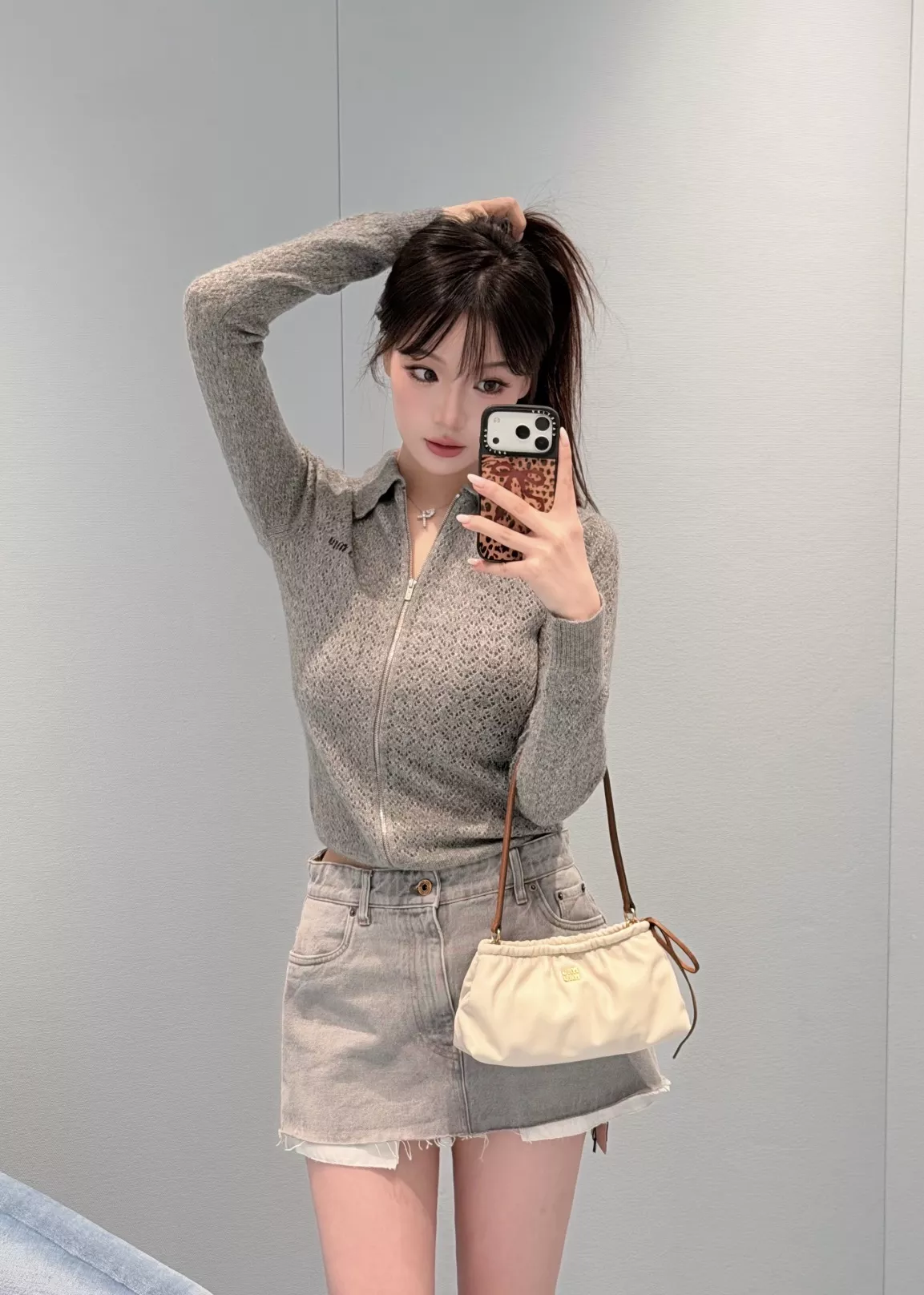 미우미우 플라워 칼라 펀칭 니트 지퍼 가디건 상세 이미지 11