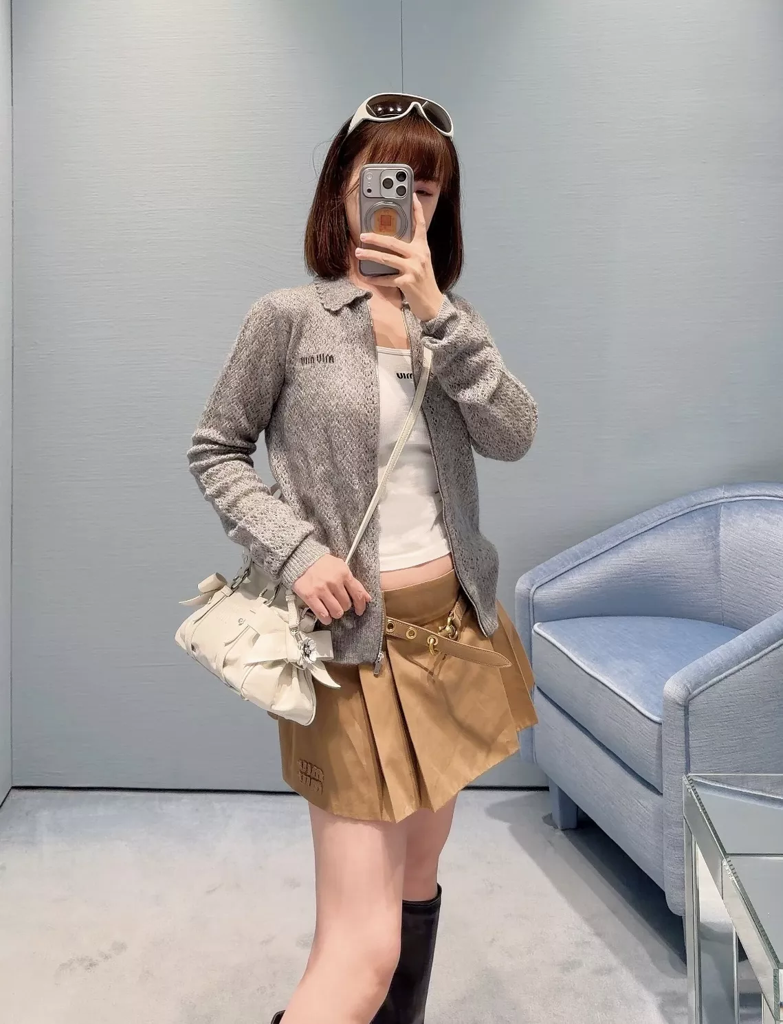 미우미우 플라워 칼라 펀칭 니트 지퍼 가디건 상세 이미지 14