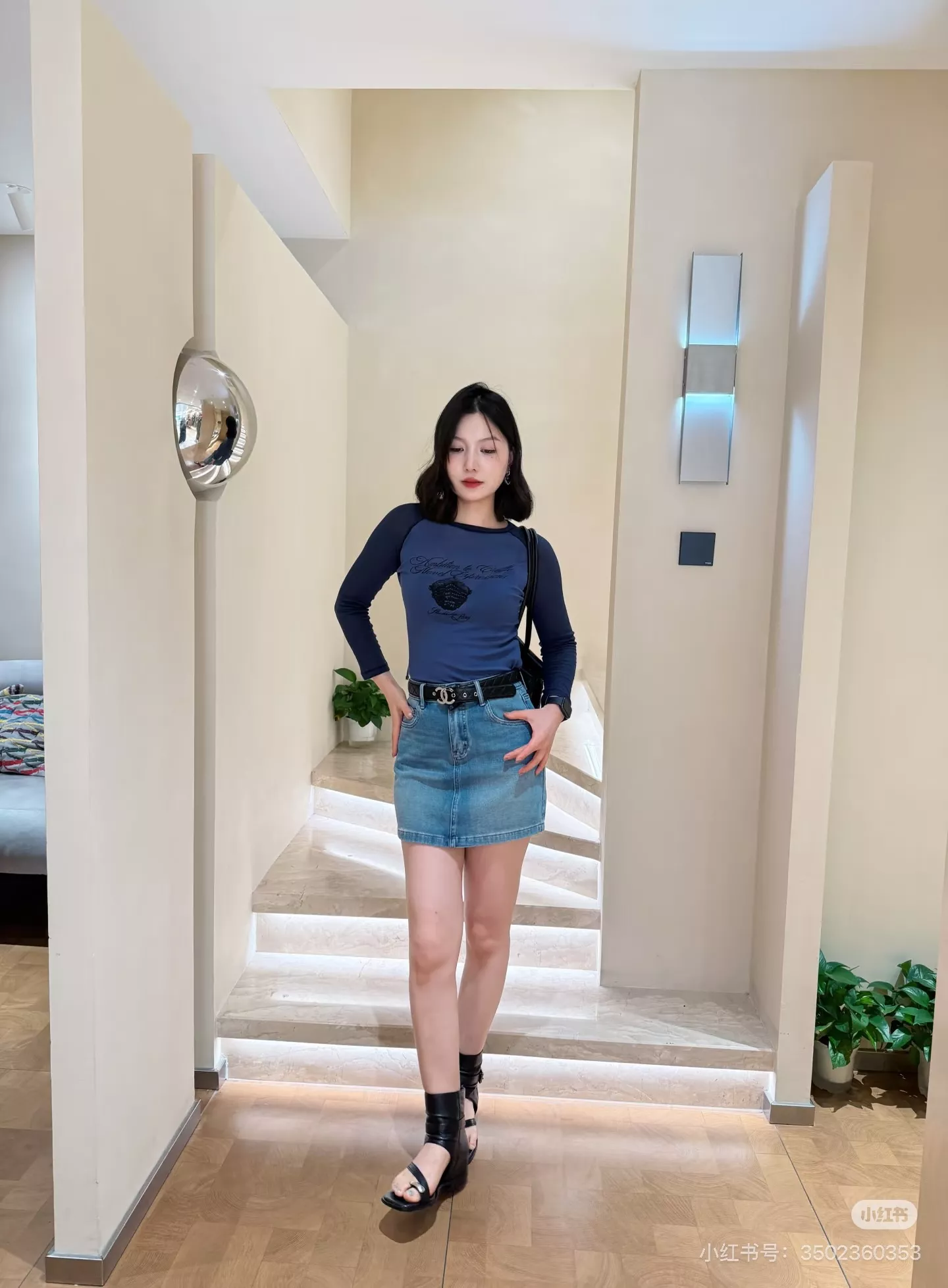 아크네스튜디오 배색 래글런 리브드 크롭 긴소매 티셔츠 상세 이미지 22