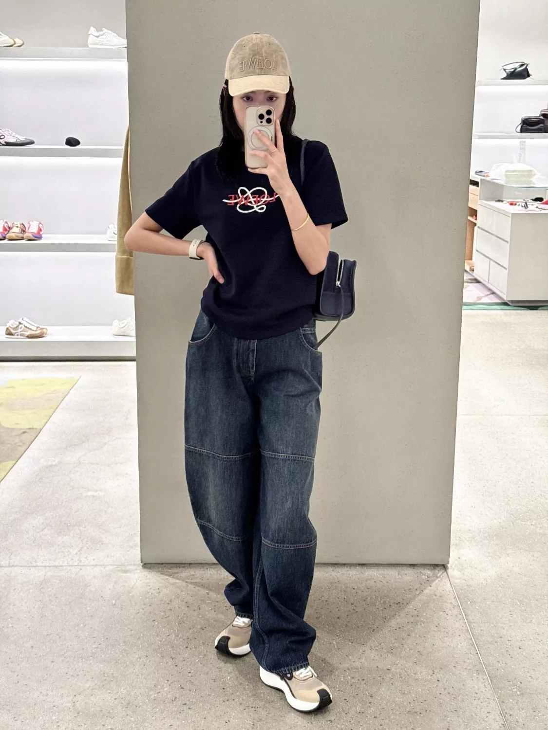 로에베 워시드 패치워크 커브드 와이드 데님 팬츠 상세 이미지 18