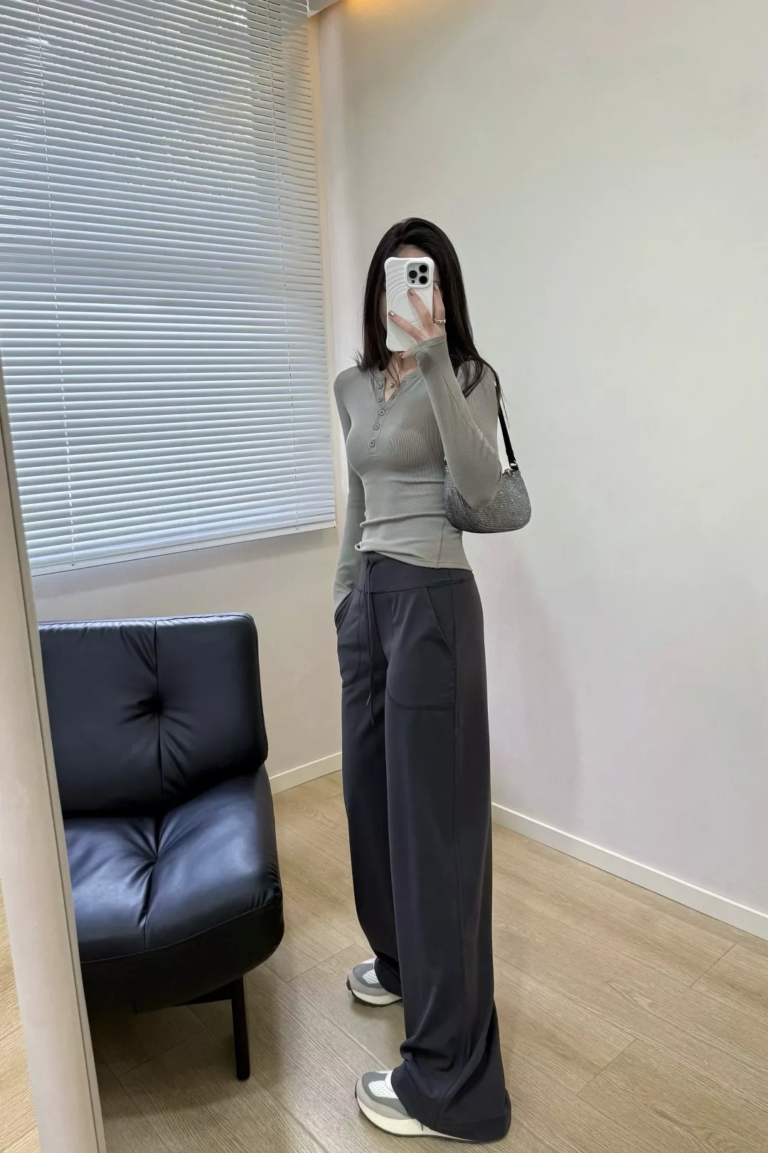 룰루레몬 하이웨이스트 드로스트링 와이드 팬츠 상세 이미지 31