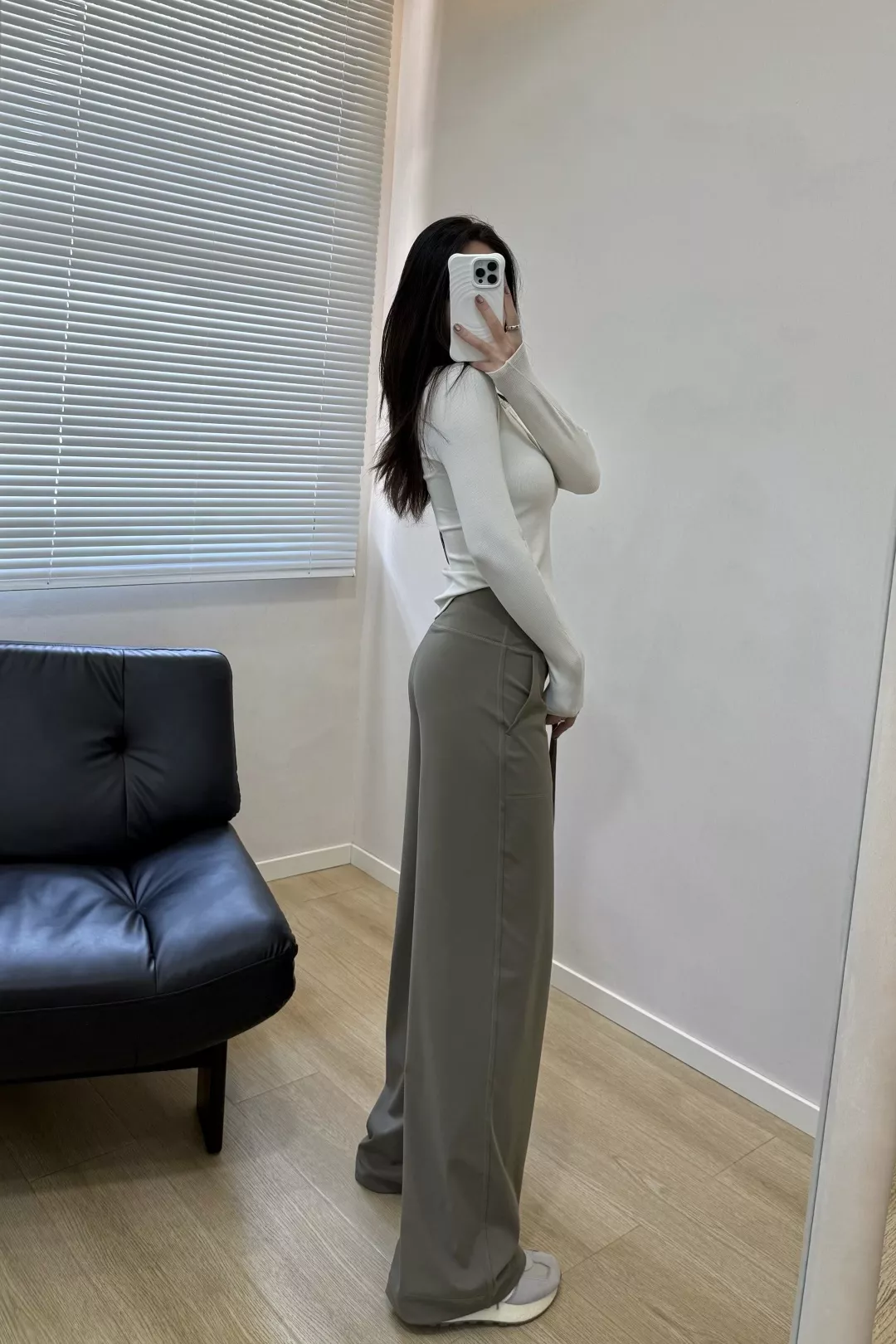 룰루레몬 하이웨이스트 드로스트링 와이드 팬츠 상세 이미지 48