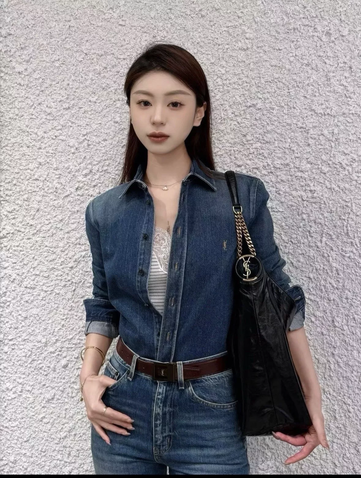 입생로랑 골드 로고 자수 크롭 데님 셔츠 상세 이미지 79