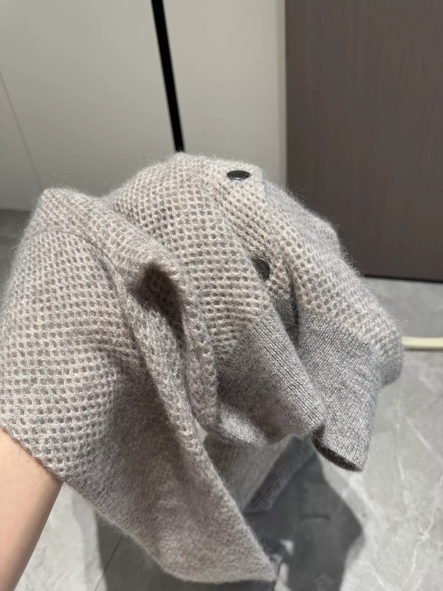 브루넬로쿠치넬리 멜란지 펀칭 니트 긴소매 가디건 상세 이미지 33