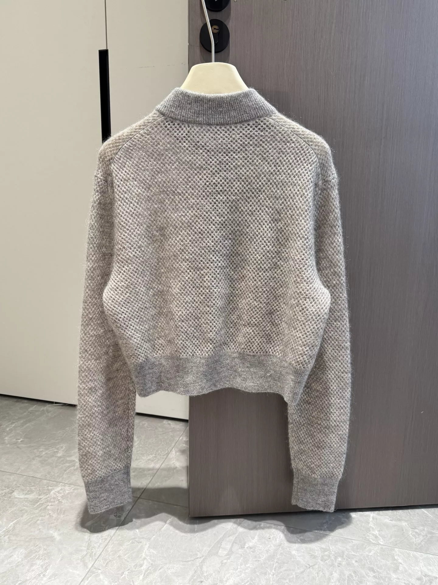 브루넬로쿠치넬리 멜란지 펀칭 니트 긴소매 가디건 상세 이미지 8