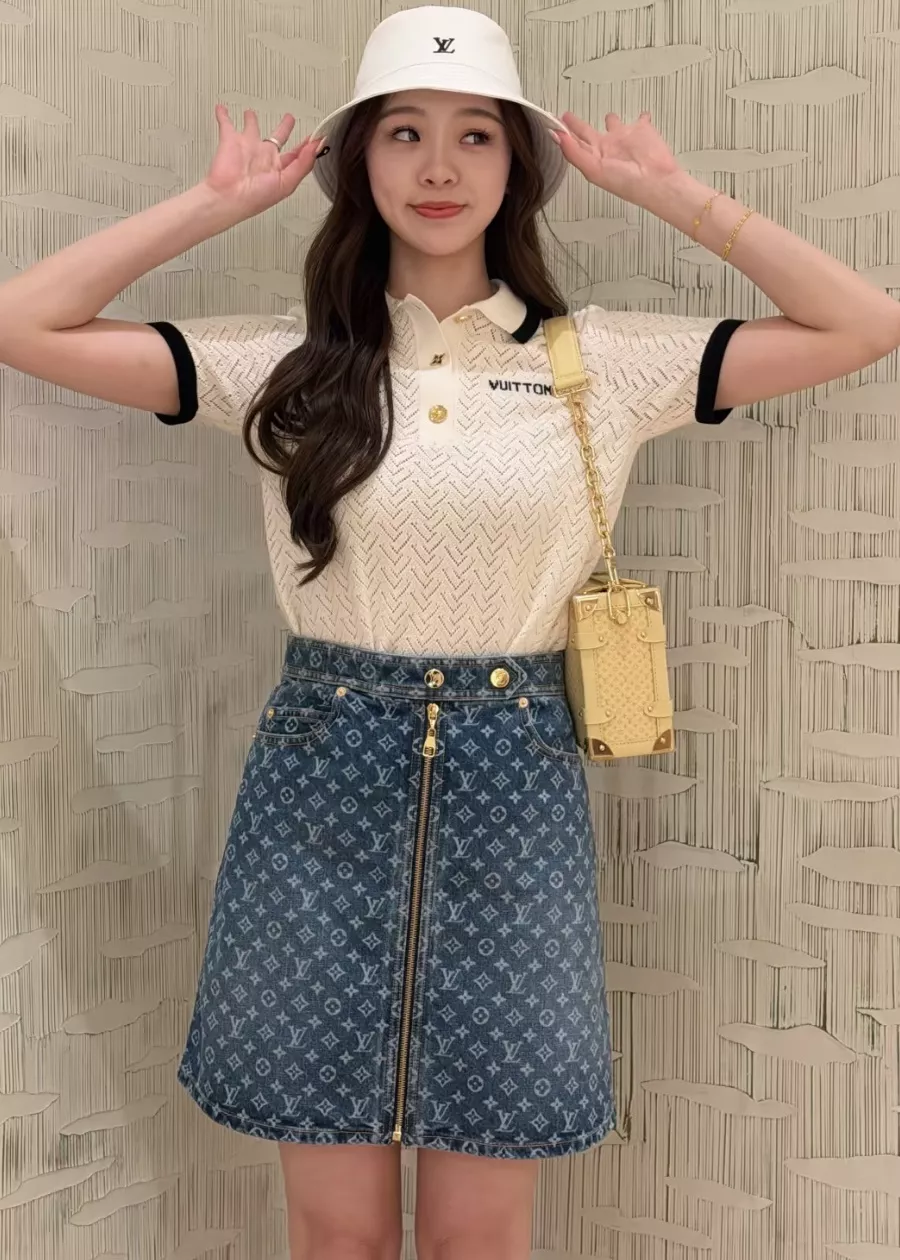 루이비통 펀칭 배색 카라 니트 티셔츠 상세 이미지 45