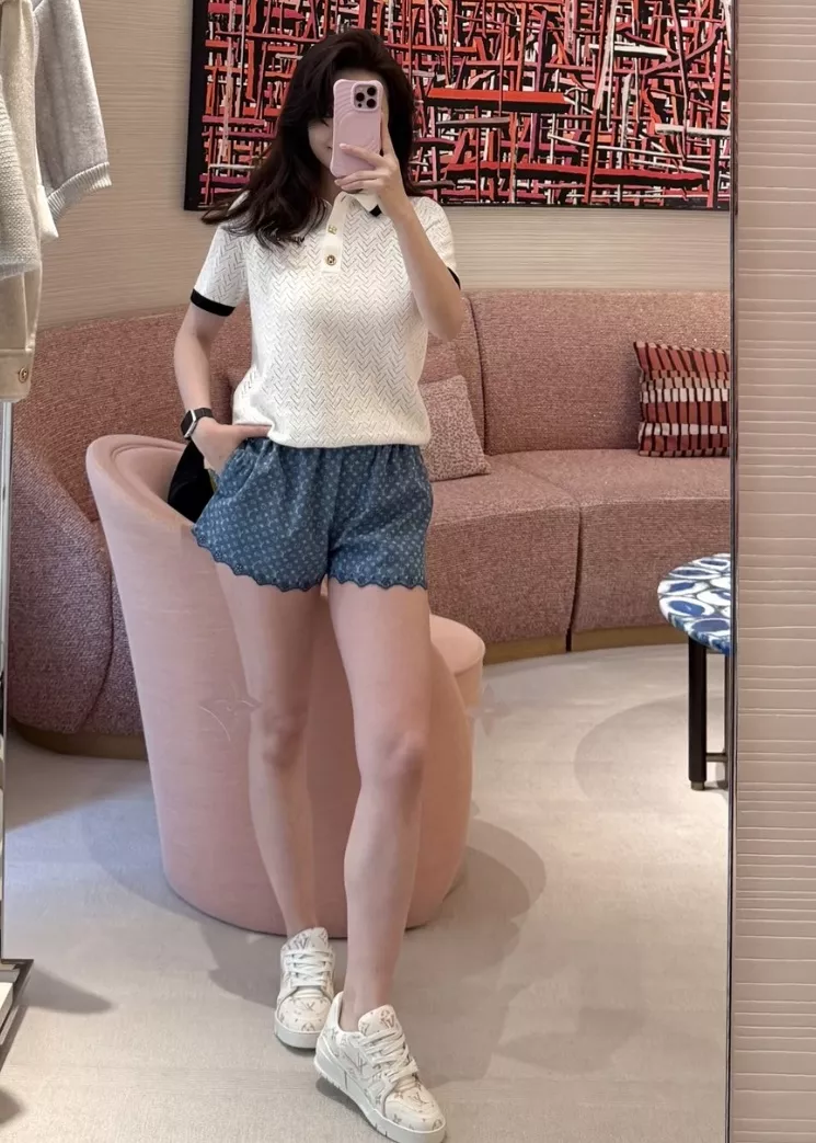 루이비통 펀칭 배색 카라 니트 티셔츠 상세 이미지 30