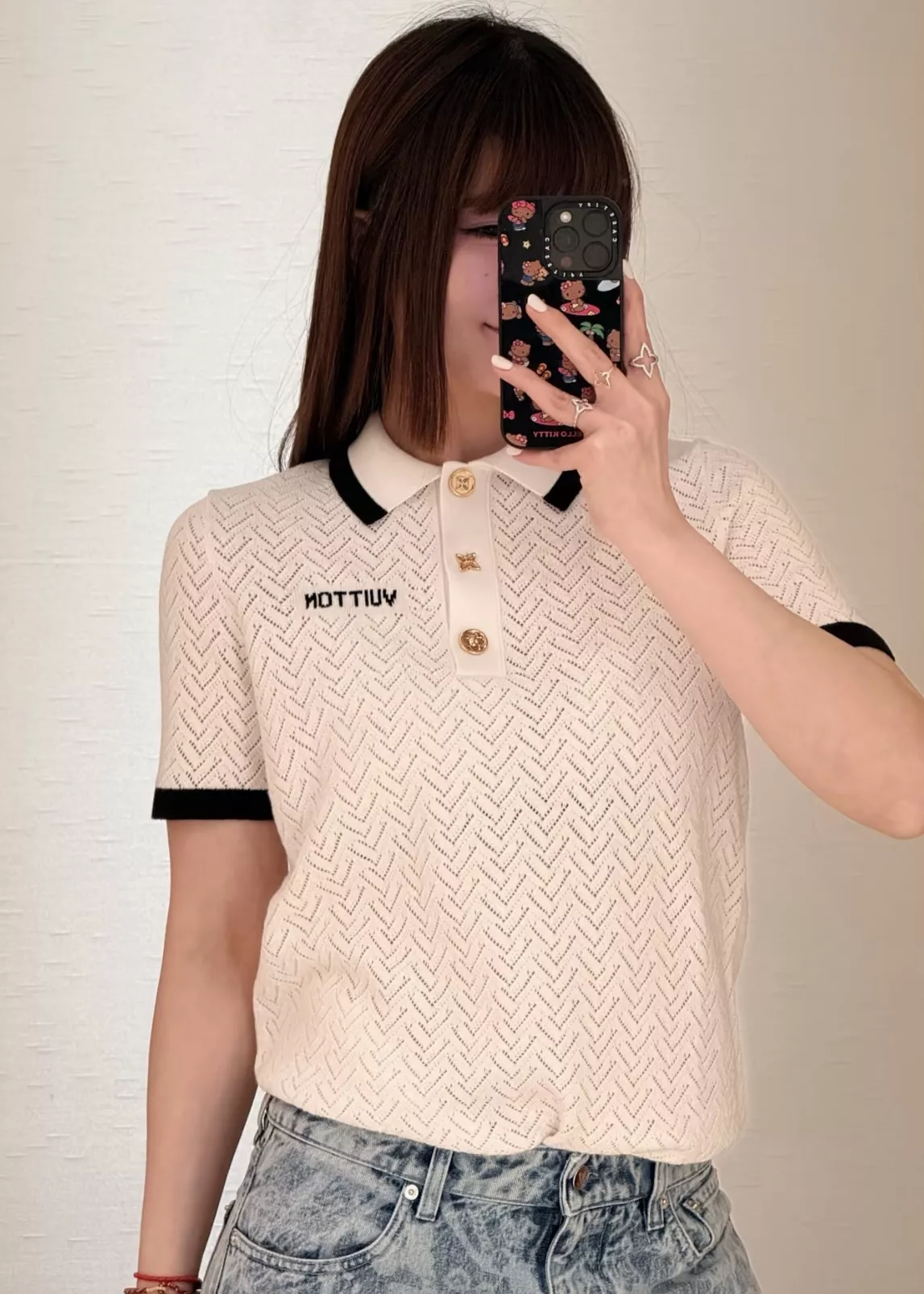 루이비통 펀칭 배색 카라 니트 티셔츠 상세 이미지 34