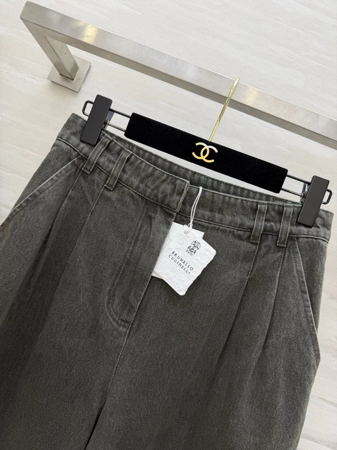 브루넬로쿠치넬리 워싱 와이드 데님 팬츠 상세 이미지 2