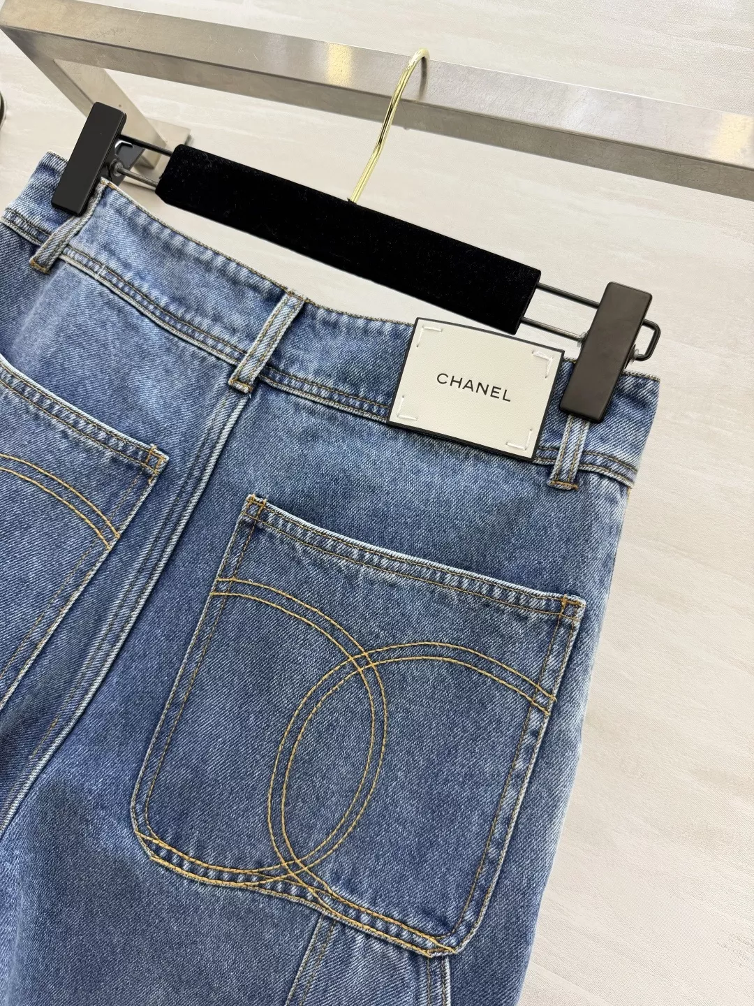 샤넬 사이드 가죽 패치 데님 팬츠 상세 이미지 9