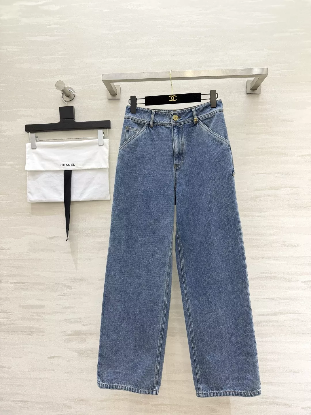 샤넬 사이드 가죽 패치 데님 팬츠 상세 이미지 1