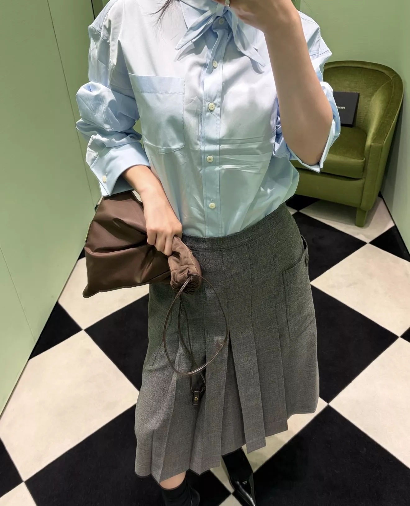 프라다 리본 칼라 자수 플리츠 긴소매 셔츠 상세 이미지 6