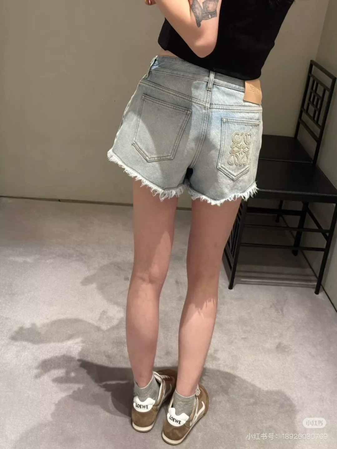 로에베 콘트라스트 자수 워싱 데님 하프 팬츠 상세 이미지 7