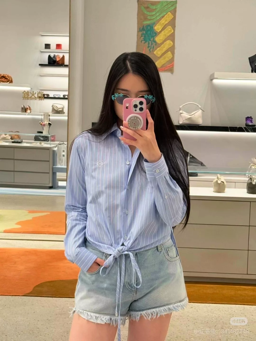 로에베 콘트라스트 자수 워싱 데님 하프 팬츠 상세 이미지 9