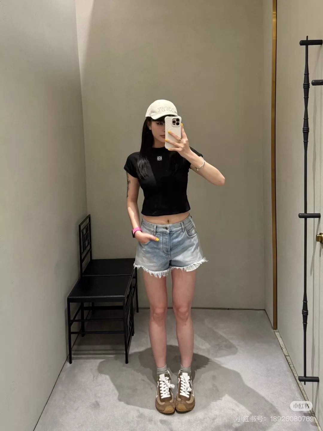 로에베 콘트라스트 자수 워싱 데님 하프 팬츠 상세 이미지 2