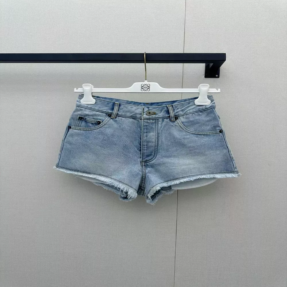 로에베 콘트라스트 자수 워싱 데님 하프 팬츠