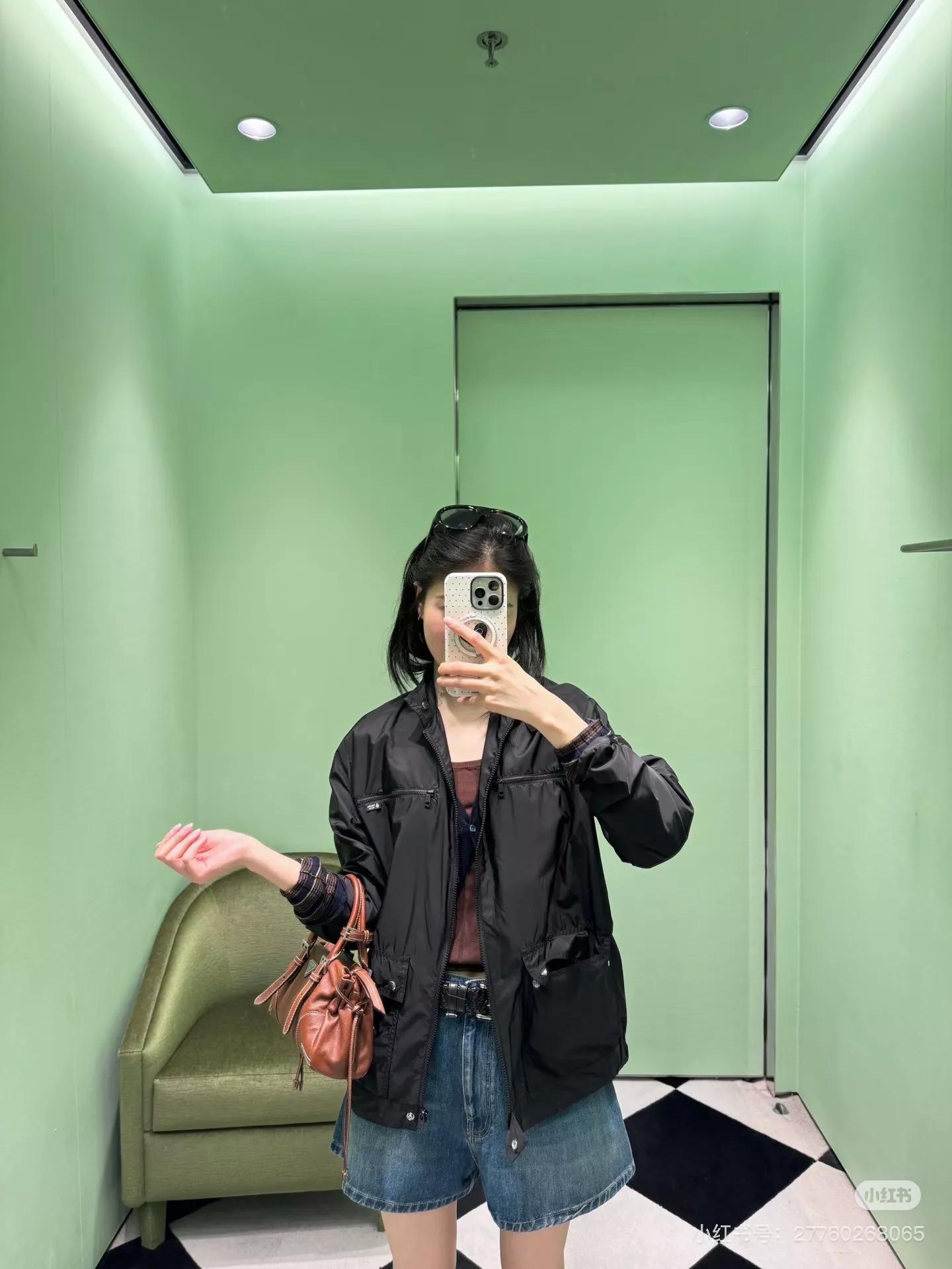 프라다 블랙 나일론 스탠드칼라 쇼트 재킷 상세 이미지 9