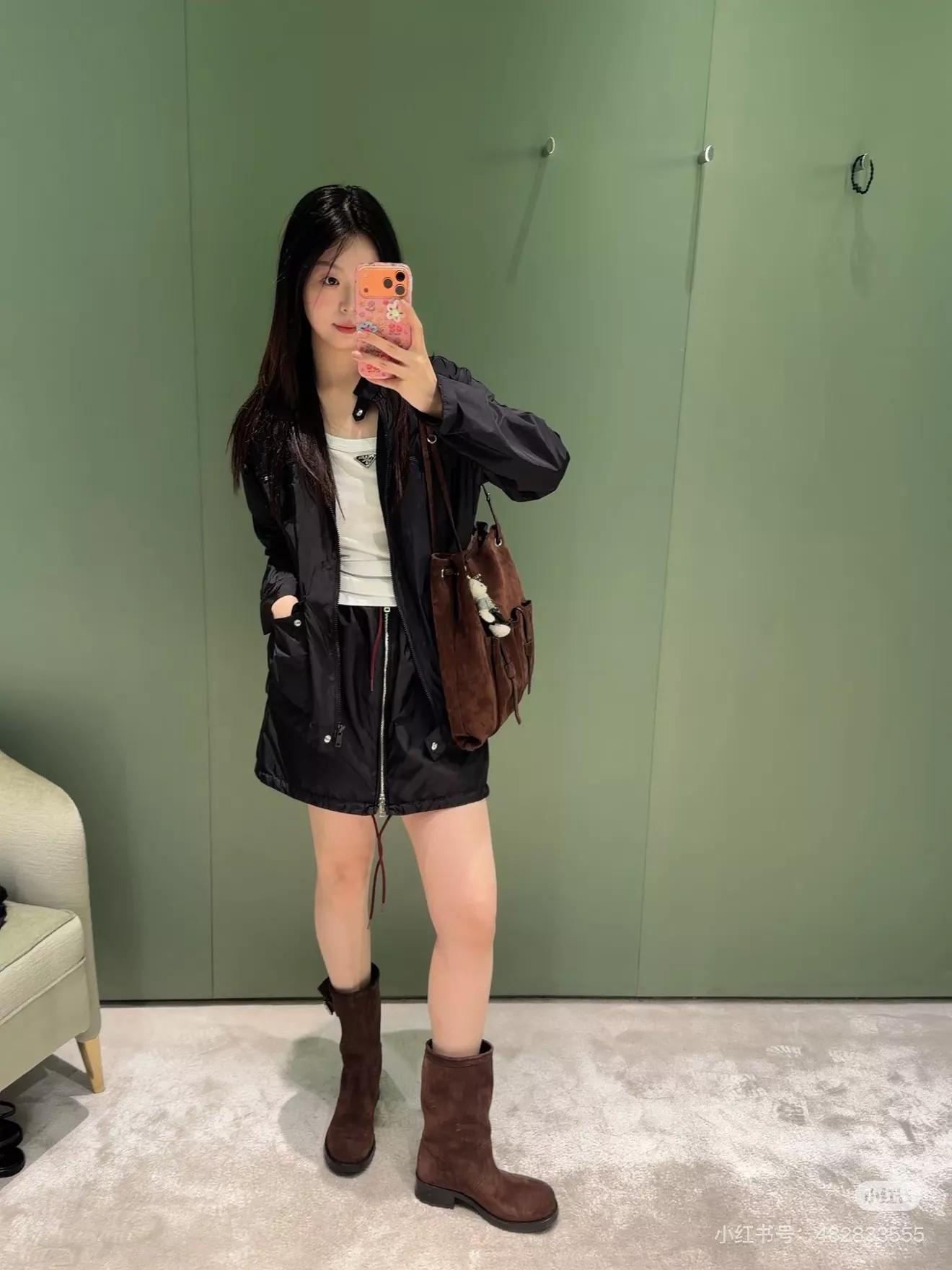 프라다 블랙 나일론 스탠드칼라 쇼트 재킷 상세 이미지 3