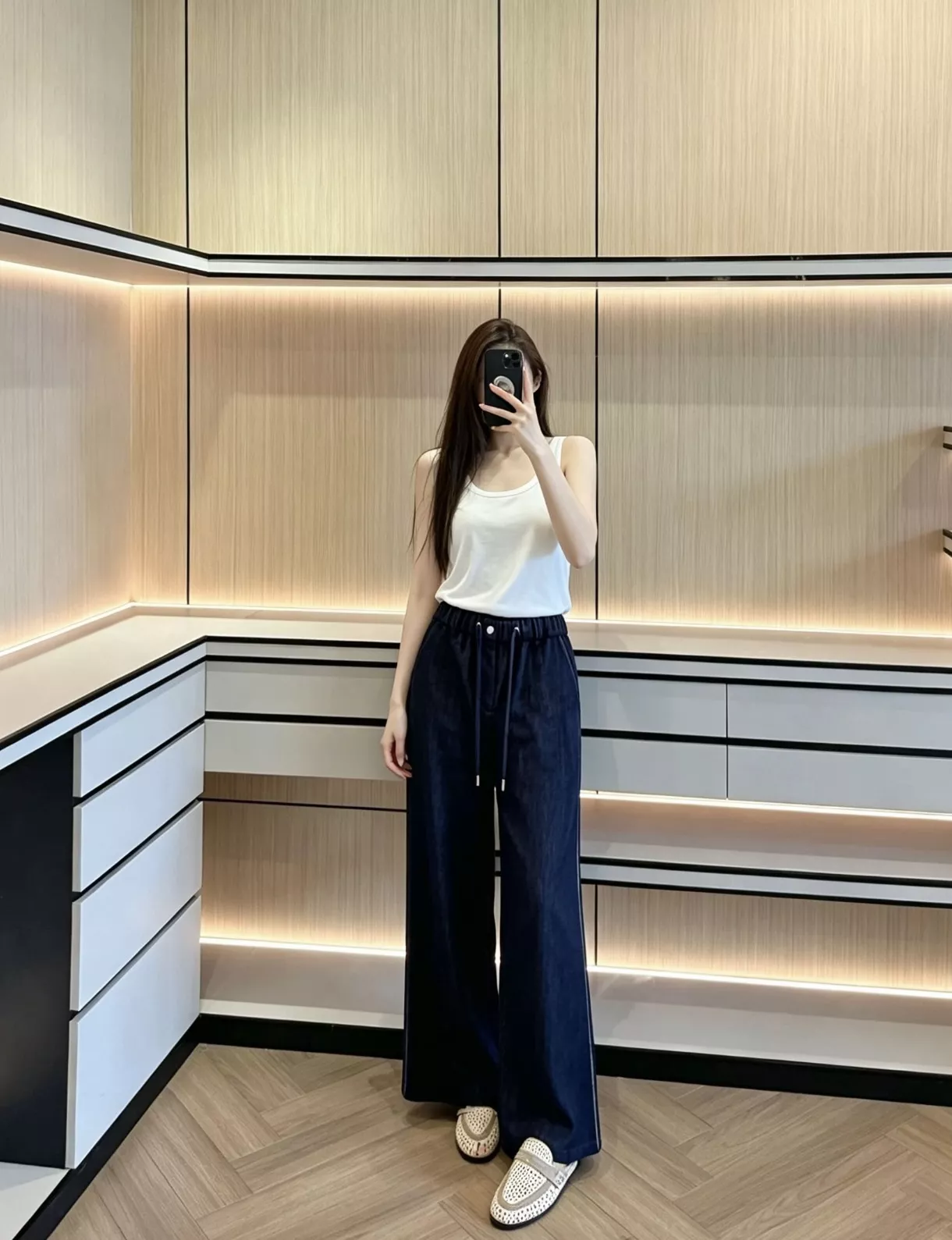 노브랜드 비즈 장식 스트레이트 와이드 팬츠 상세 이미지 69
